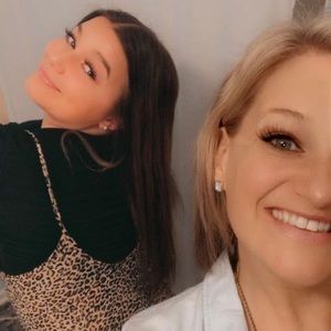 Meet your Posher, Casey